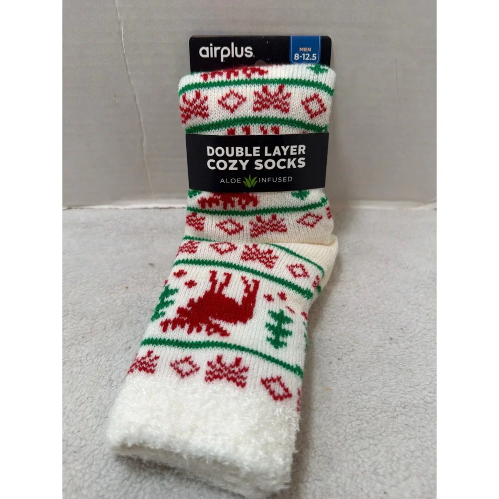 Airplus Cozy Socks Men 8-12.5 White Red Green Reindeer Fair Isle Aloe Infused